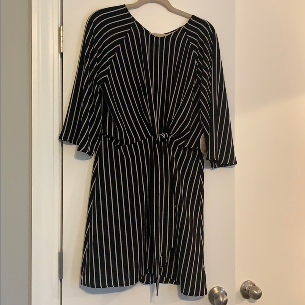 Cute work dress!